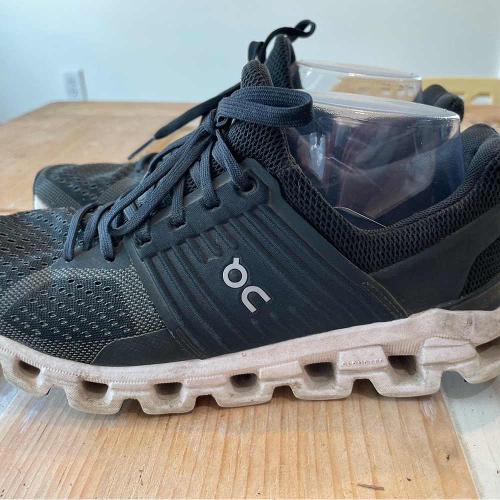 On Running Charcoal and White Athletic Shoes - Picture 4 of 7